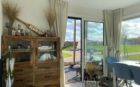 Seaside Beach House Chalet - Seeparx Suesel